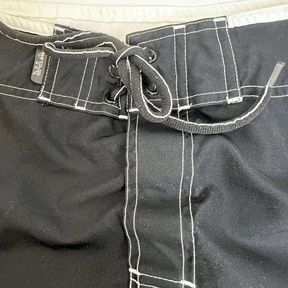 TYR Swim Trunks Men's 34 Navy/White/Blue Striped Drawstring Non-Lined Logo